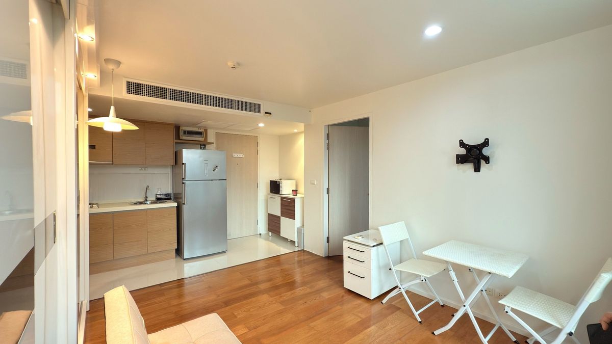 For RentCondoSilom, Saladaeng, Bangrak : 🏙️ For Rent – ​​Focus on Saladaeng Condo