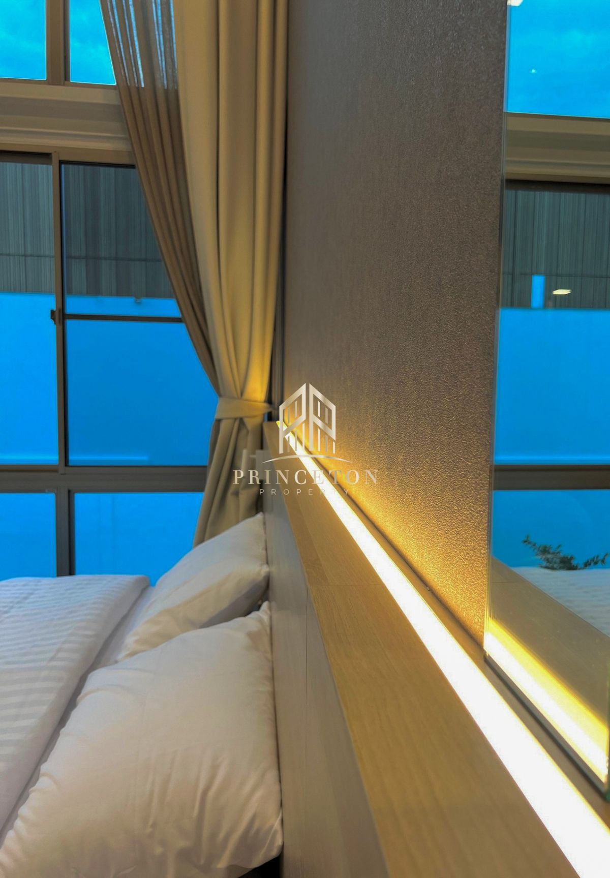 HousePattanakan, Srinakarin : VIVE Rama 9 – Luxurious 3-Story Home in Modern Japanese Design 📞092-4252445