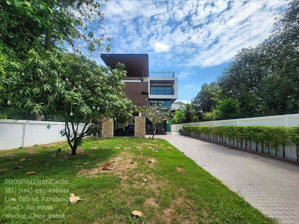 ให้เช่าบ้านรัชดา ห้วยขวาง : บ้านโมเดิร์น 3 ชั้น พร้อมสวนใหญ่ | 5 ห้องนอน ที่จอดรถ 5+ คัน ห้วยขวาง ประชาราษำร์บำเพ็ญ ใกล้โรงเรียนนานาชาติ SISB, Regent, KIS