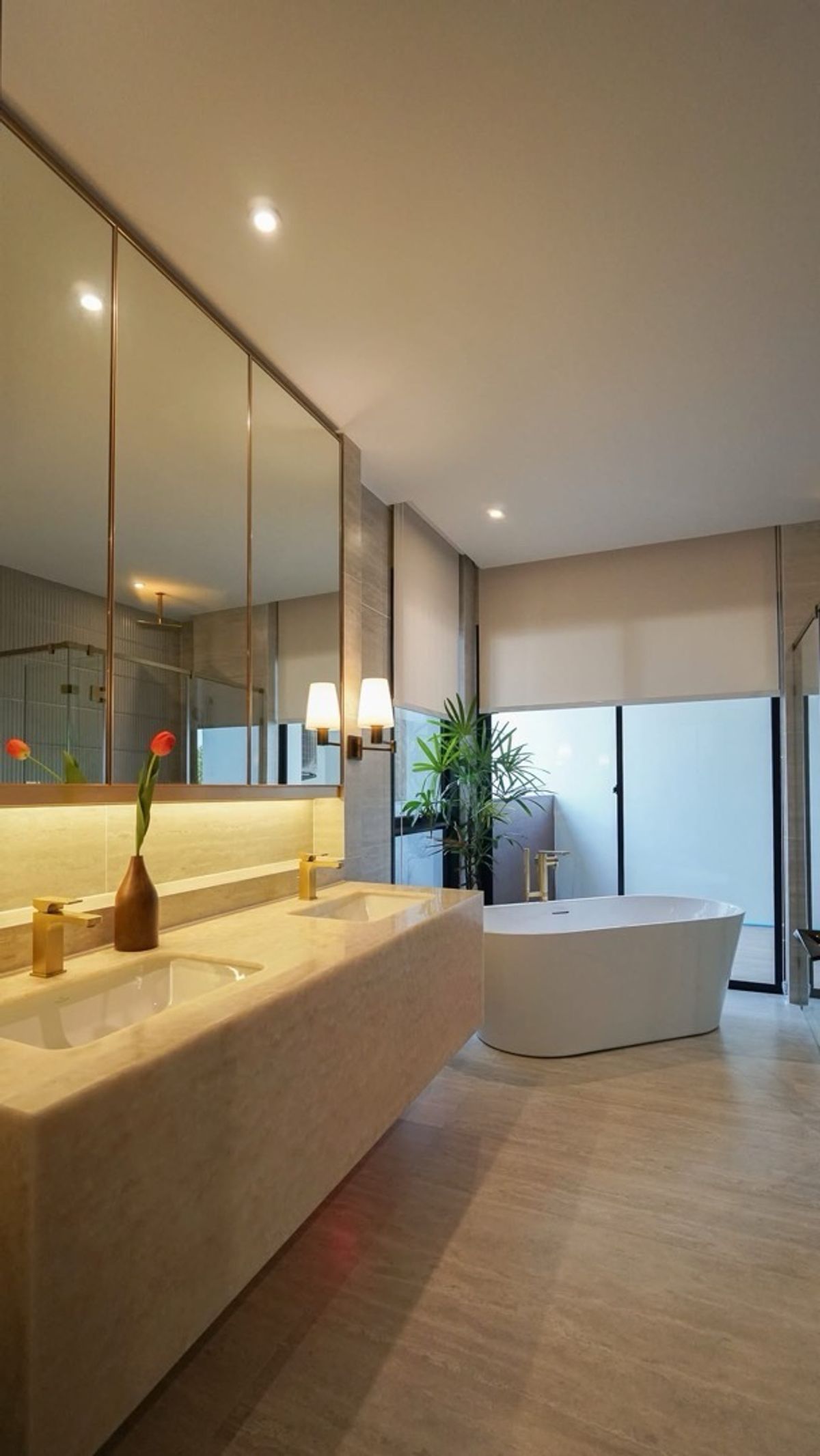 For RentHousePattanakan, Srinakarin : 3-story detached house with private elevator Decorated with superior design, 540 sq m, rent 420,000 baht.