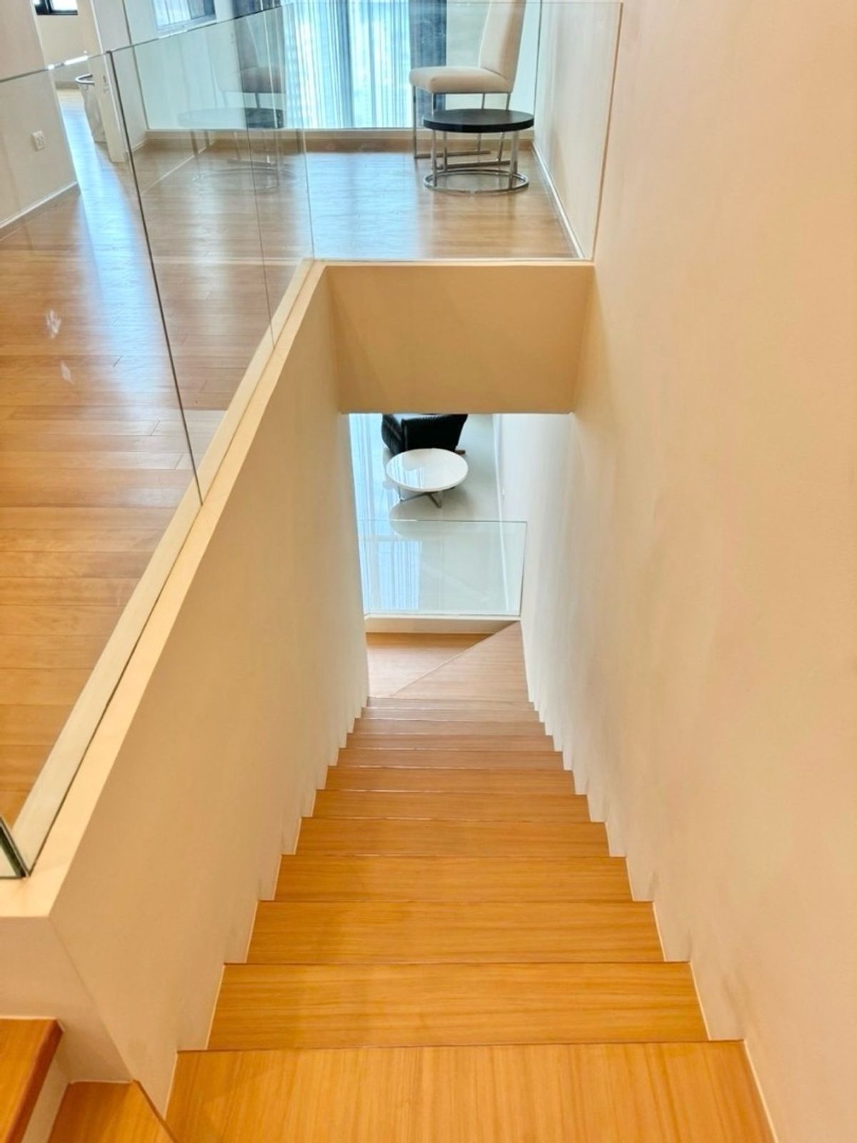 For SaleCondoRama9, Petchburi, RCA : 🌆 Spectacular view in the heart of Asoke! Villa Asoke, 30+ floor | 2 bedrooms, 110 sq m. | Near MRT Phetchaburi | Large room, fully furnished, ready to move in, only 12.5 million.