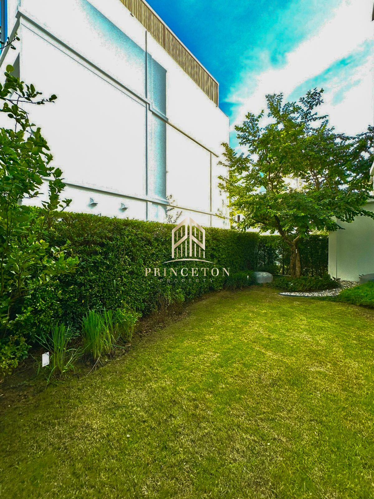 HousePattanakan, Srinakarin : VIVE Rama 9 – Luxurious 3-Story Home in Modern Japanese Design 📞092-4252445