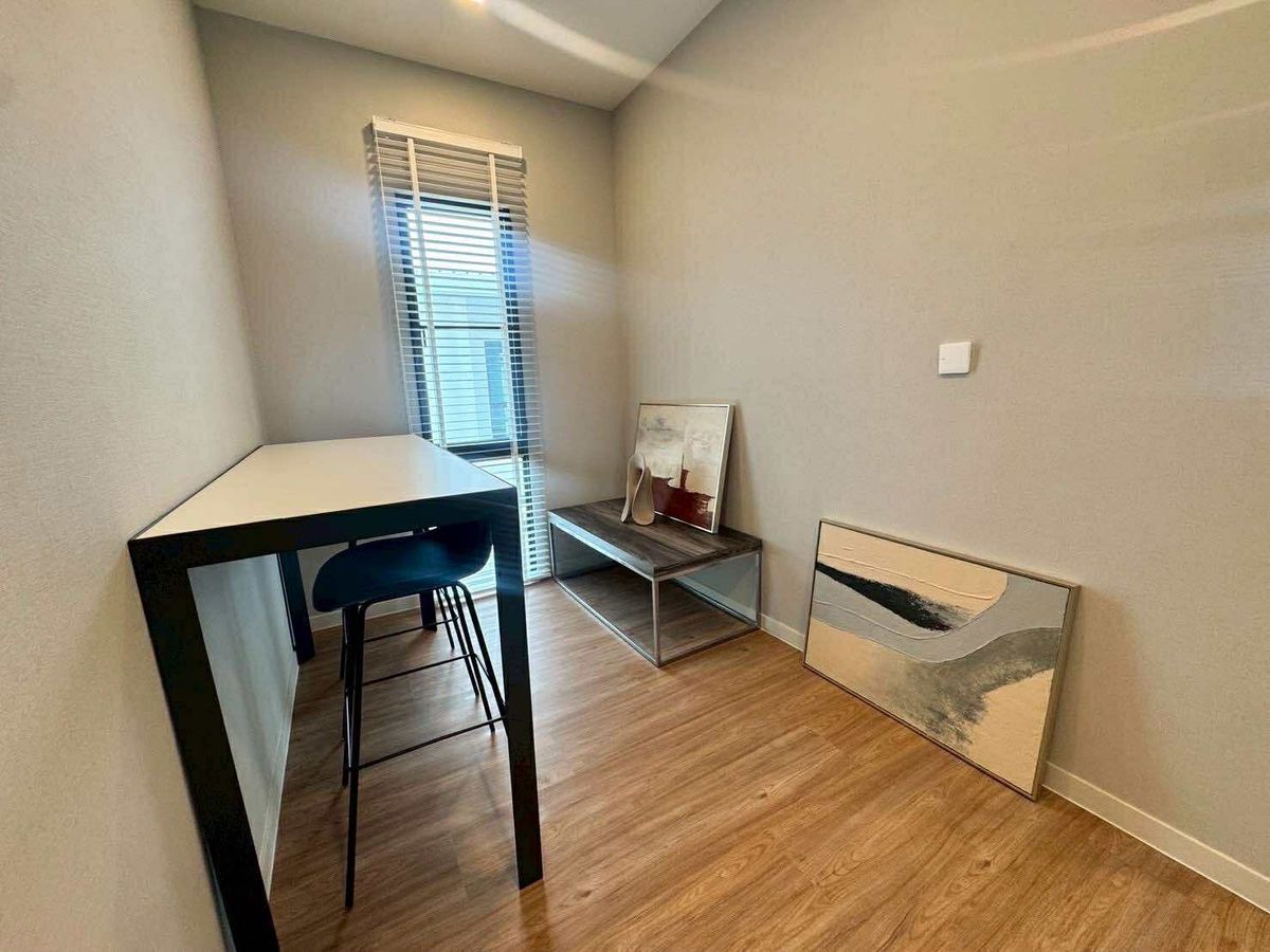 ให้เช่าบ้านลาดกระบัง สุวรรณภูมิ : ให้เช่า บ้านเดี่ยว มัณฑนา มอเตอร์เวย์ – พระราม 9 (Mantana Motorway–Rama 9) ขนาด 120.2 ตารางวา 4 ห้องนอน พร้อมอยู่ แขวงทับยาว เขตลาดกระบัง กรุงเทพมหานคร