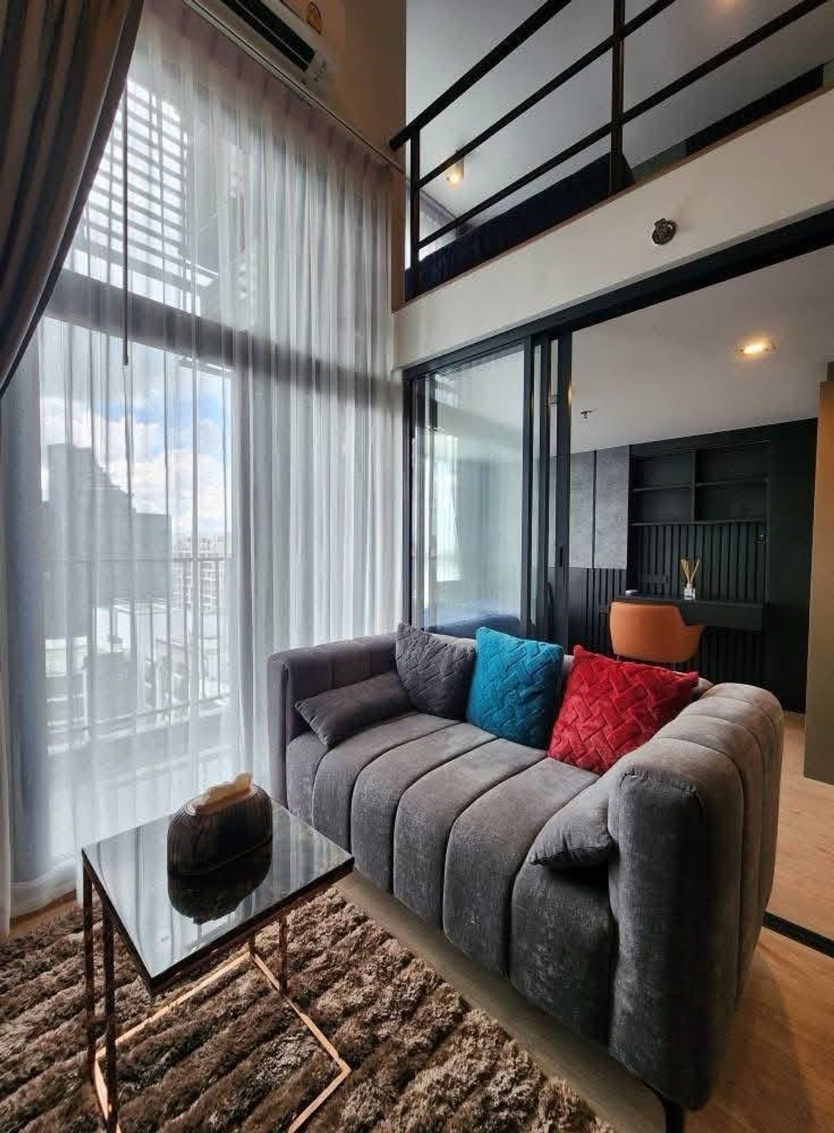 ให้เช่าคอนโดพระราม 9 เพชรบุรีตัดใหม่ RCA : For Rent 2 Bedroom Loft Ideo Rama9 Asoke price 42,000 baht call 0869017364