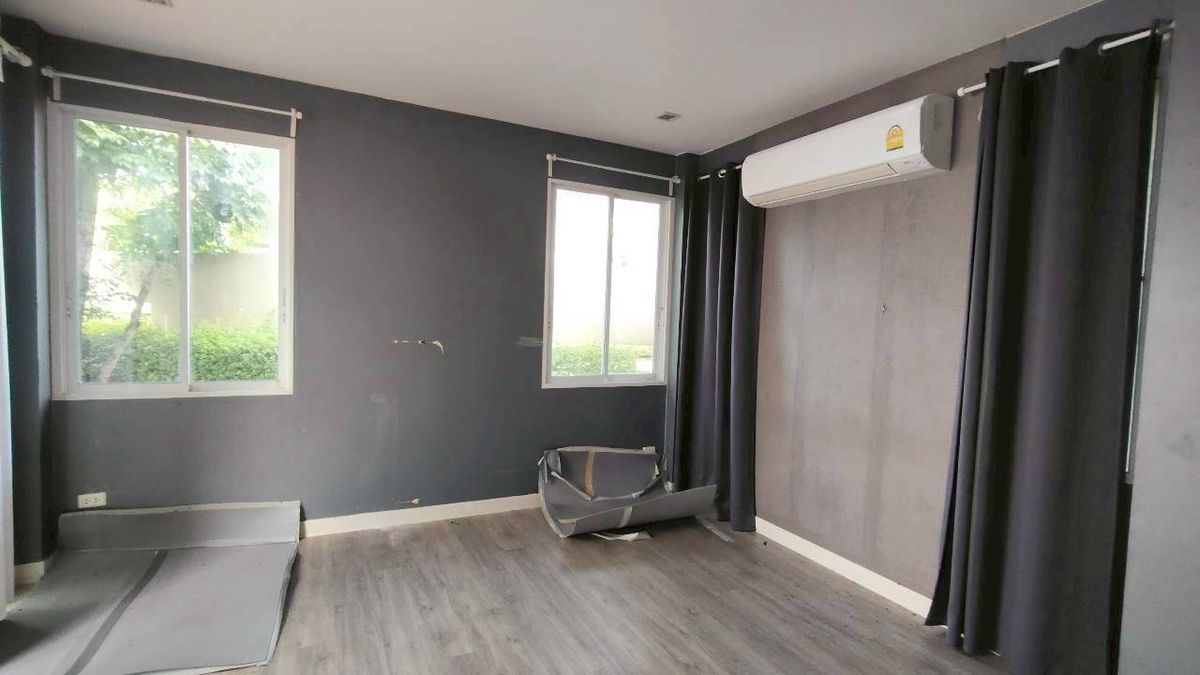 ขายบ้านพุทธมณฑล ศาลายา : ขายบ้านเดี่ยวหลังใหญ่ หัวมุม ทำเลดีที่สุดในโครงการ บุษราคัม เรสซิเด้นท์ ศาลาธรรมสพน์