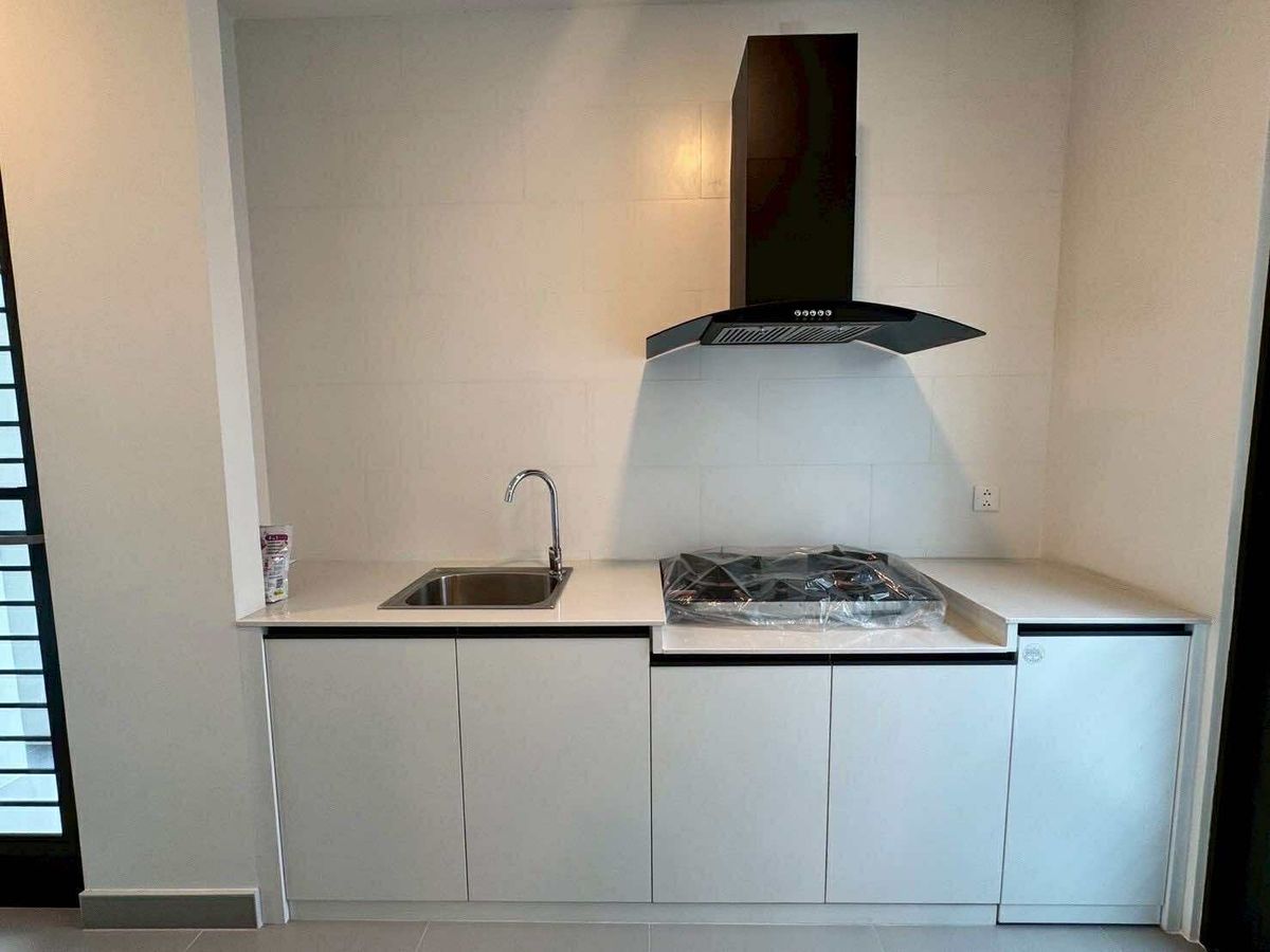 ให้เช่าบ้านลาดกระบัง สุวรรณภูมิ : ให้เช่า บ้านเดี่ยว มัณฑนา มอเตอร์เวย์ – พระราม 9 (Mantana Motorway–Rama 9) ขนาด 120.2 ตารางวา 4 ห้องนอน พร้อมอยู่ แขวงทับยาว เขตลาดกระบัง กรุงเทพมหานคร