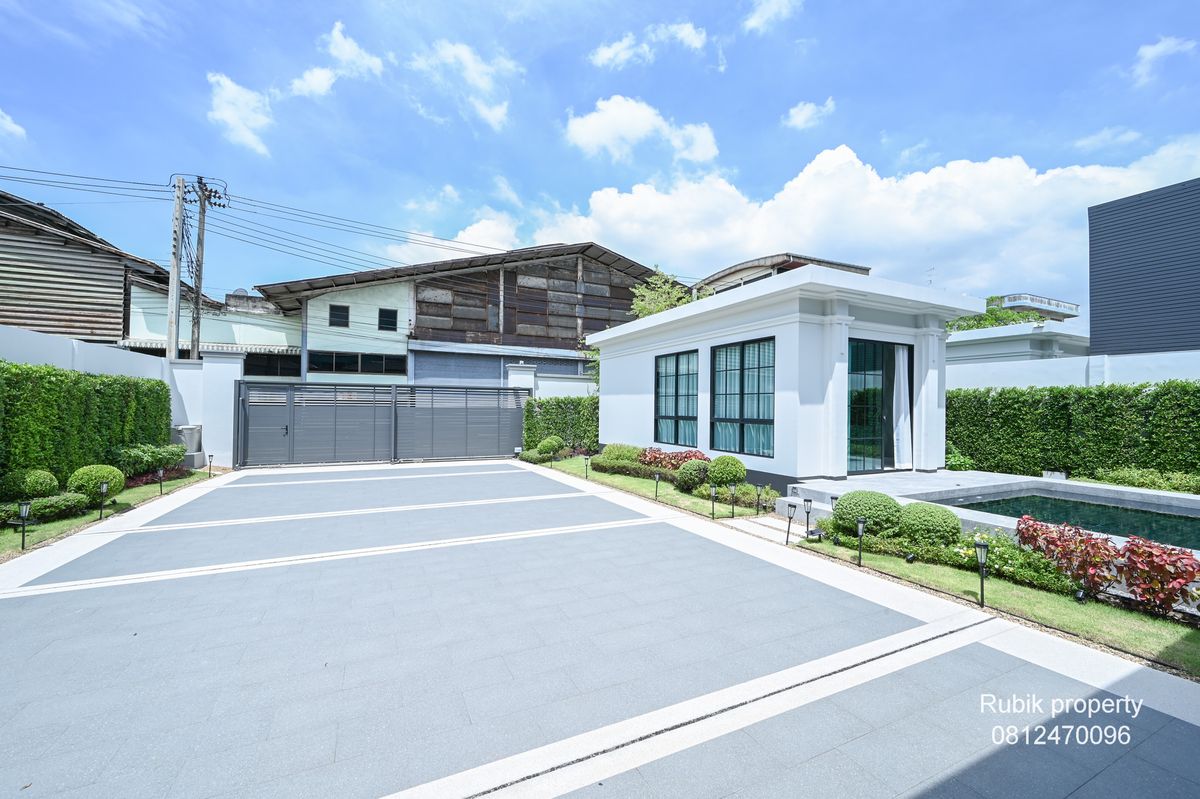 บ้านสมุทรปราการ สำโรง : 🏡 (RB1316) Sale / Rent | Private Pool Residence @ ELSE Bearing 32 Luxury Modern Home with Private Pool | Ready to Move In