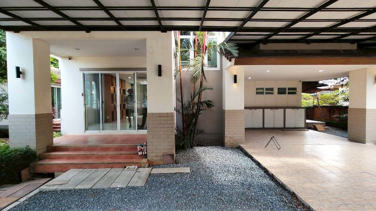 ขายบ้านพุทธมณฑล ศาลายา : ขายบ้านเดี่ยวหลังใหญ่ หัวมุม ทำเลดีที่สุดในโครงการ บุษราคัม เรสซิเด้นท์ ศาลาธรรมสพน์