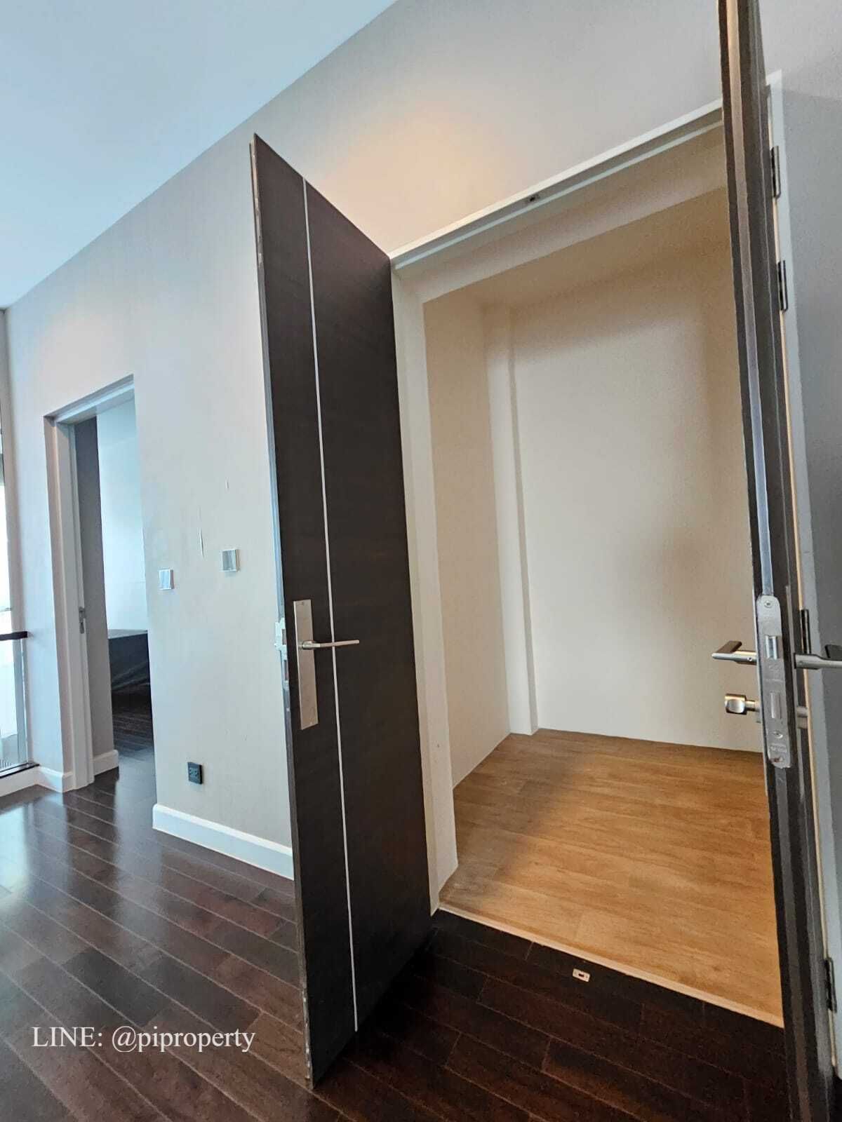 บ้านพัฒนาการ ศรีนครินทร์ : เฟอร์นิเจอร์ครบ บ้านเดี่ยวหรูทันสมัยให้เช่าในเดอะเจนทรีพัฒนาการ 4 ห้องนอน + 5 ห้องน้ํา + ที่จอดรถ 3 คัน ชุมชนที่อยู่อาศัยวิลล่าพัฒนาการชั้นนํา