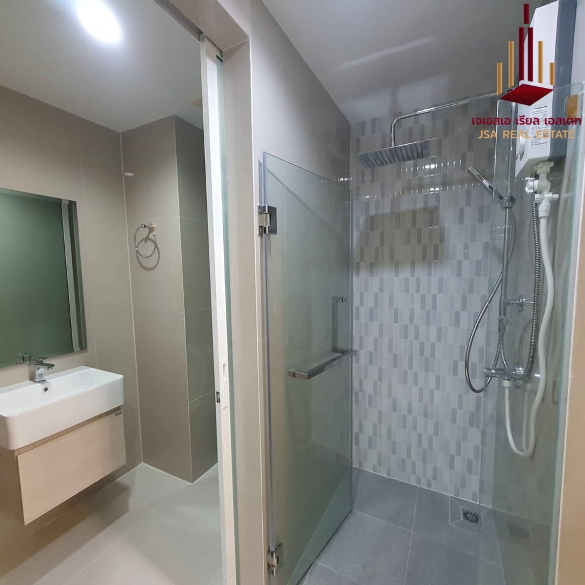 For SaleCondoRatchathewi,Phayathai : ✨ For Sale: The Capital Ratchaprarop-Vibha Condo ✨ 💰 Only 3,600,000 THB