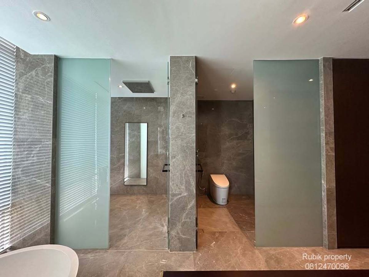 For SaleCondoWitthayu, Chidlom, Langsuan, Ploenchit : 🌟 (RB1321) Selling the most luxurious Penthouse 185 Rajadamri “The ultimate in luxury in the heart of Ratchadamri. With a panoramic view of the RBSC golf course