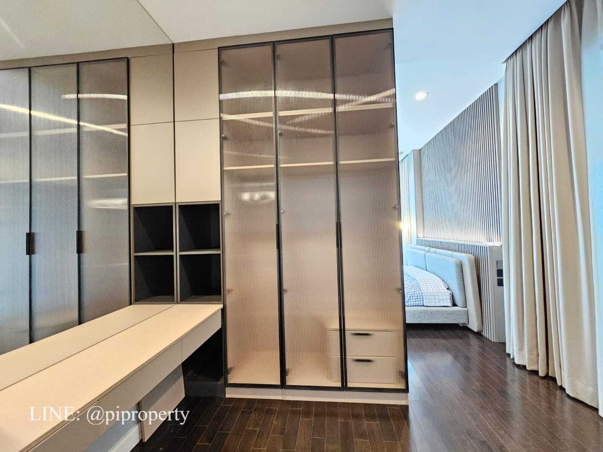 บ้านพัฒนาการ ศรีนครินทร์ : เฟอร์นิเจอร์ครบ บ้านเดี่ยวหรูทันสมัยให้เช่าในเดอะเจนทรีพัฒนาการ 4 ห้องนอน + 5 ห้องน้ํา + ที่จอดรถ 3 คัน ชุมชนที่อยู่อาศัยวิลล่าพัฒนาการชั้นนํา