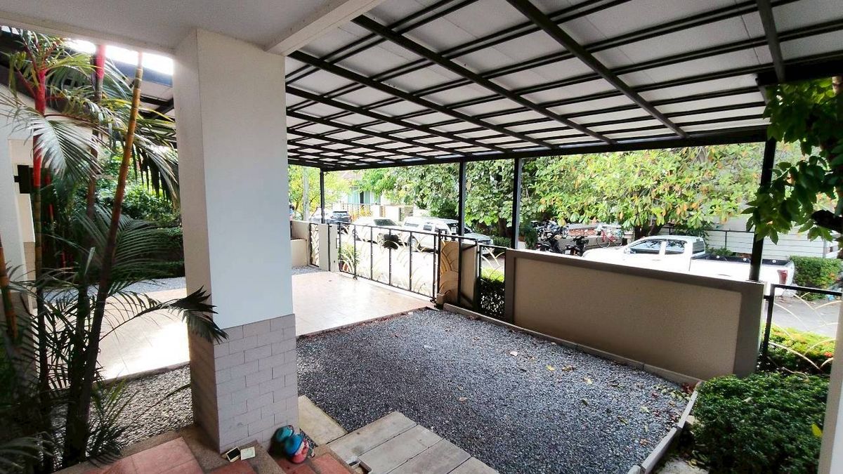 ขายบ้านพุทธมณฑล ศาลายา : ขายบ้านเดี่ยวหลังใหญ่ หัวมุม ทำเลดีที่สุดในโครงการ บุษราคัม เรสซิเด้นท์ ศาลาธรรมสพน์