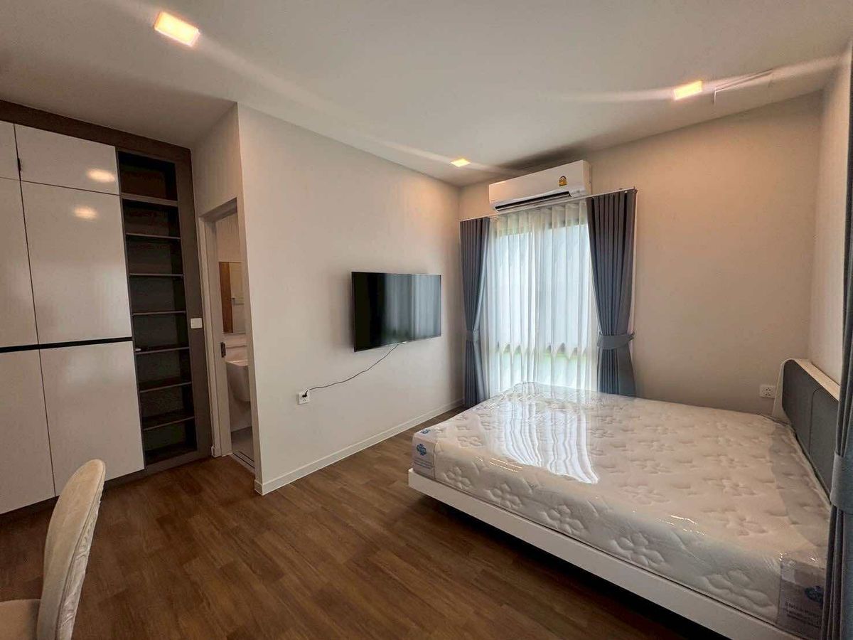 ให้เช่าบ้านลาดกระบัง สุวรรณภูมิ : ให้เช่า บ้านเดี่ยว มัณฑนา มอเตอร์เวย์ – พระราม 9 (Mantana Motorway–Rama 9) ขนาด 120.2 ตารางวา 4 ห้องนอน พร้อมอยู่ แขวงทับยาว เขตลาดกระบัง กรุงเทพมหานคร