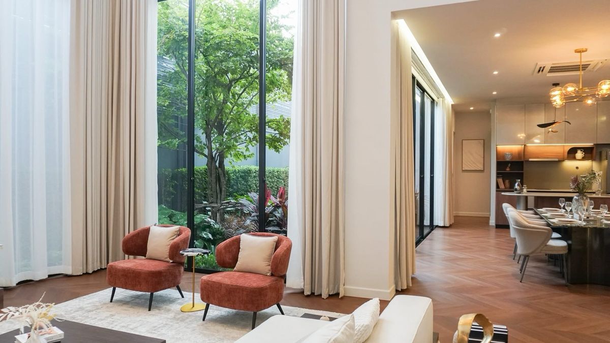 For RentHousePattanakan, Srinakarin : 3-story detached house with private elevator Decorated with superior design, 540 sq m, rent 420,000 baht.