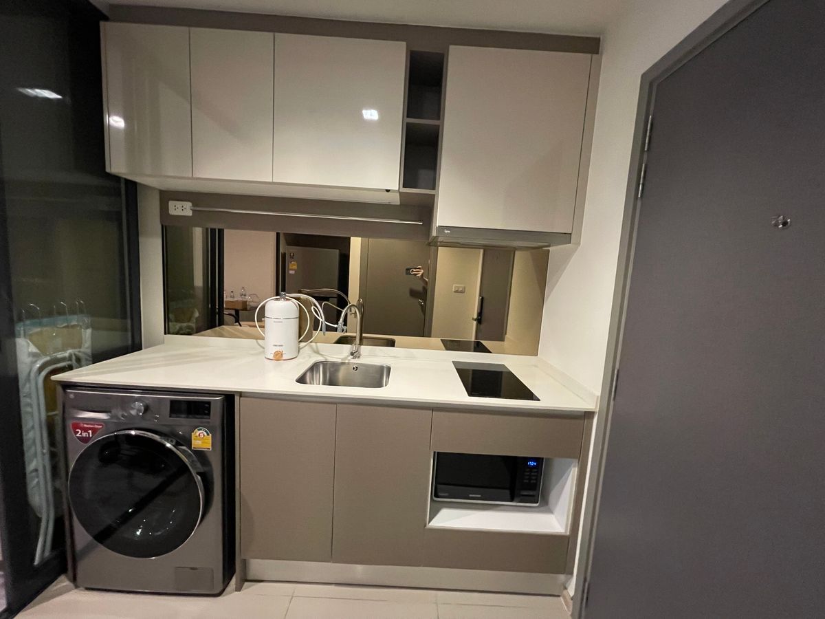 For RentCondoWongwianyai, Charoennakor : Condo For Rent | The Best Value In The Project “Ideo Sathorn - Wongwian Yai” 28 Sq.m. Near BTS Wongwian Yai