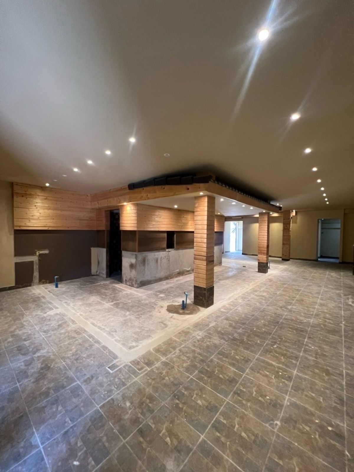 ให้เช่าร้านค้า/ตลาดนัดสะพานควาย จตุจักร : บ้านเช่า ทำธุรกิจ อินทามระ พญาไท สะพานควาย ที่จอดรถ 15 คัน 