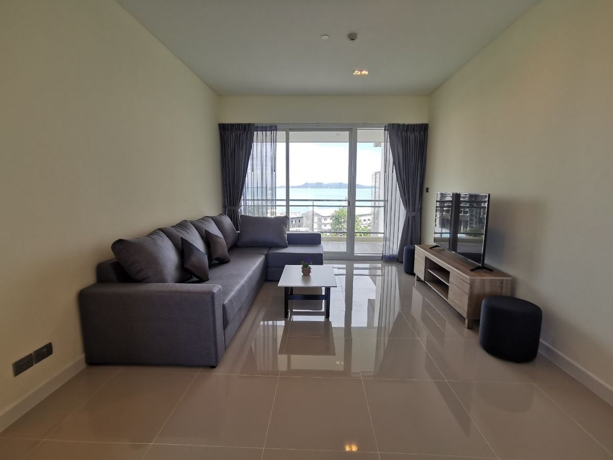 For RentCondoPattaya, Bangsaen, Chonburi : S12-0208 Condo for rent at Reflection Jomtien Beach Pattaya. Luxury beachfront condo, fully furnished, ready to move in.