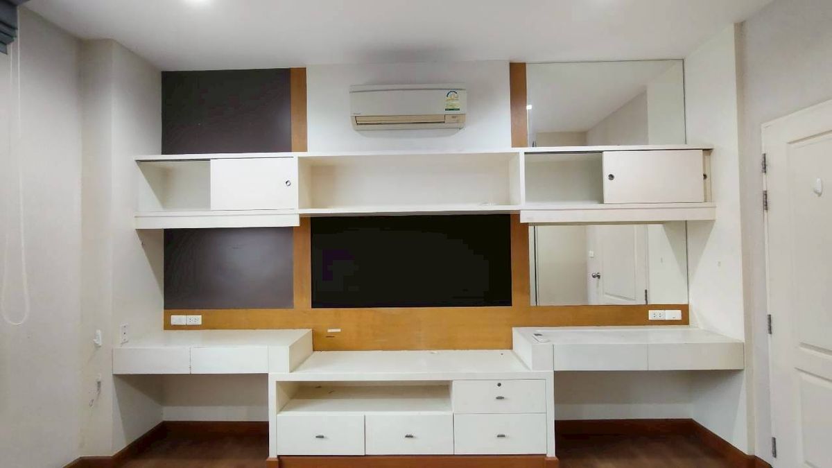 ขายบ้านพุทธมณฑล ศาลายา : ขายบ้านเดี่ยวหลังใหญ่ หัวมุม ทำเลดีที่สุดในโครงการ บุษราคัม เรสซิเด้นท์ ศาลาธรรมสพน์