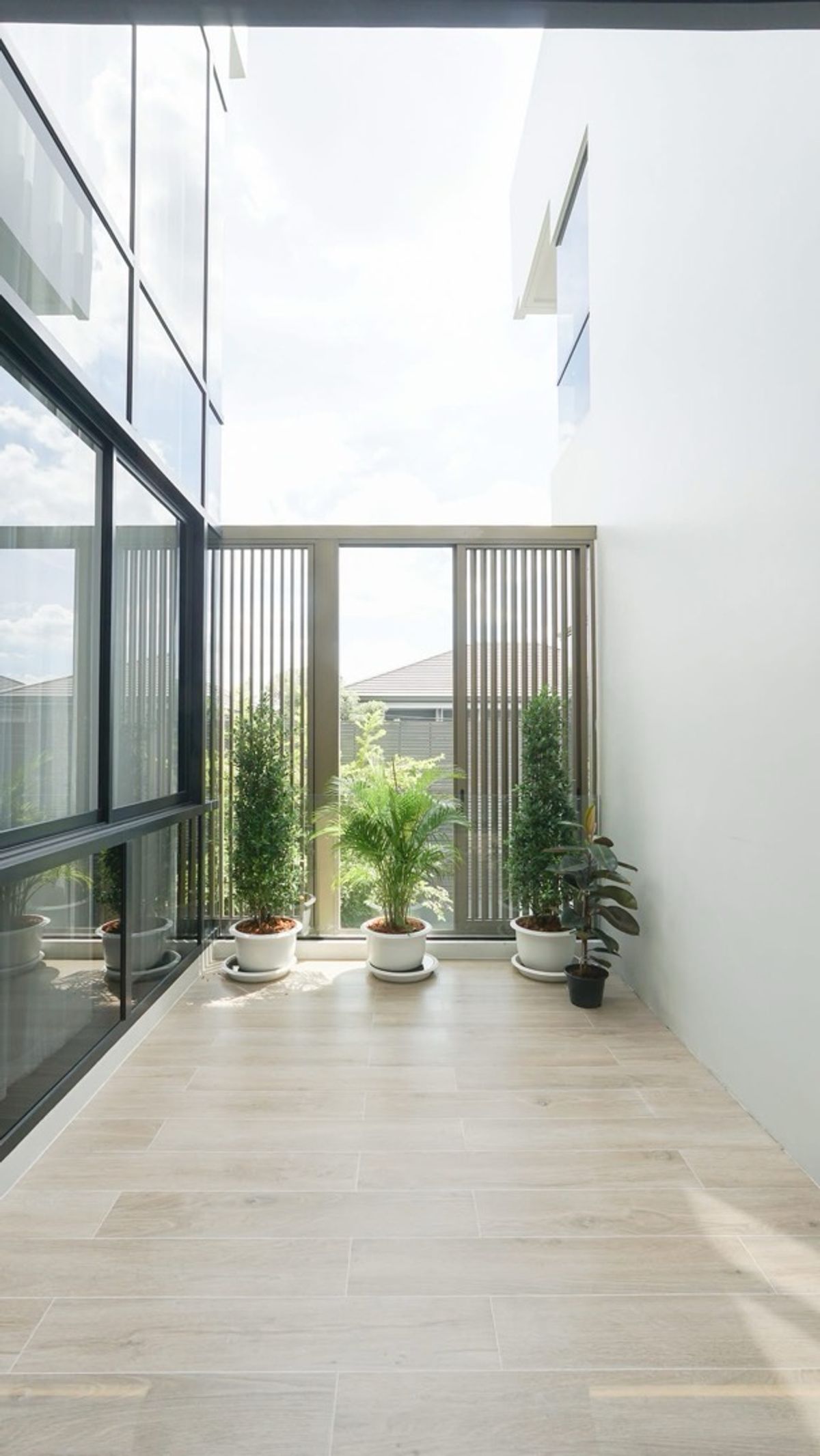 For RentHousePattanakan, Srinakarin : 3-story detached house with private elevator Decorated with superior design, 540 sq m, rent 420,000 baht.