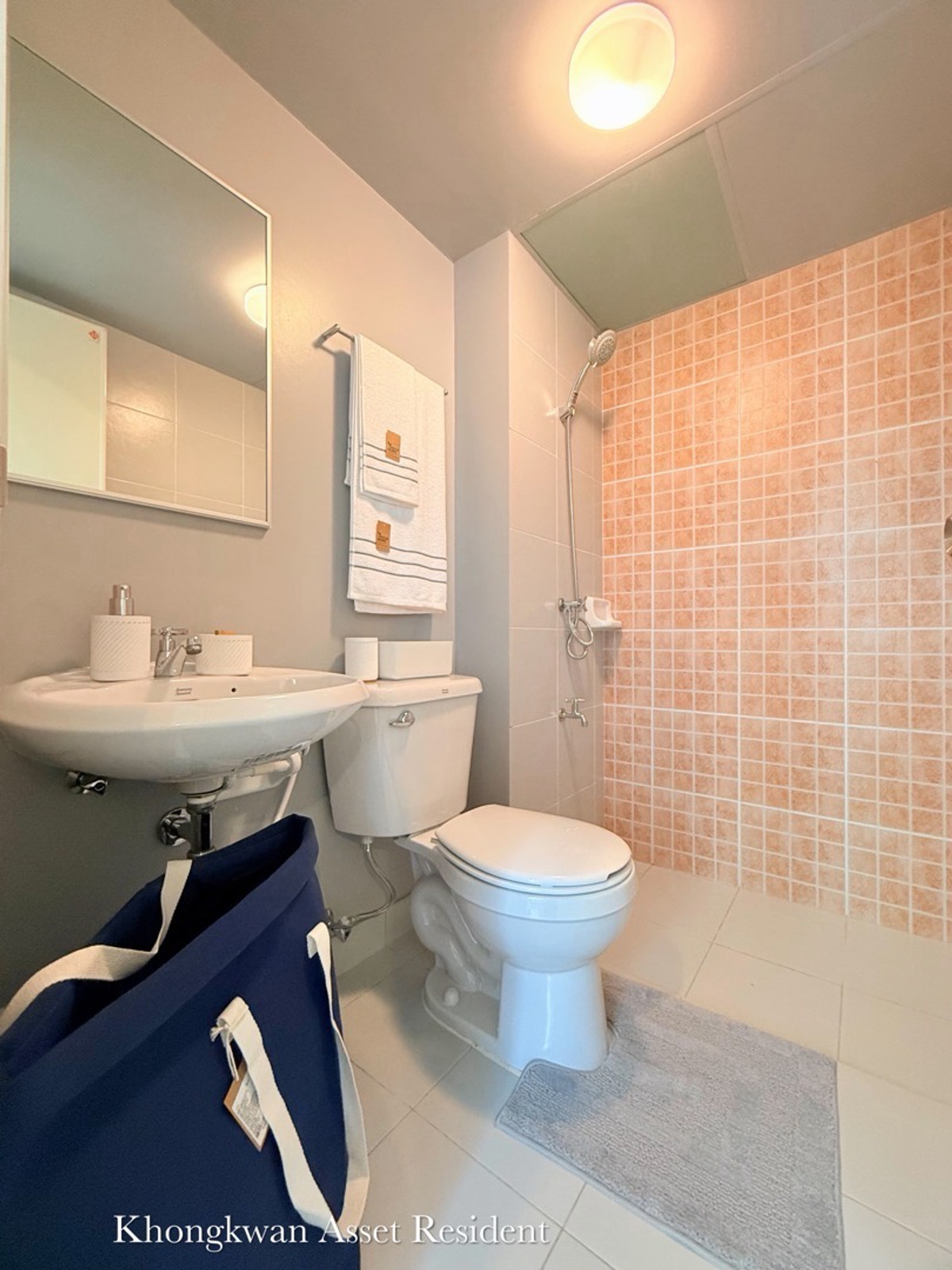 For SaleCondoPathum Thani,Rangsit, Thammasat : 📌 Start investing in real estate Easier than you think — spend 0 baht! with low-million-dollar condos Guaranteed income of 5,000 baht per month for 5 years.