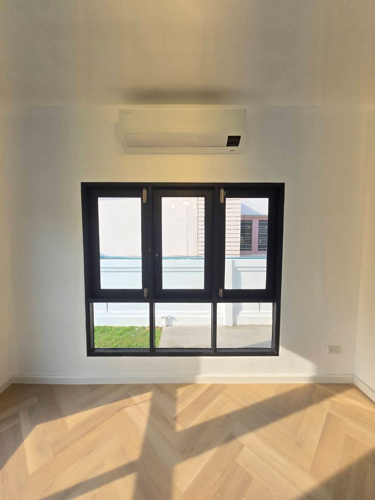 ขายบ้านปทุมธานี รังสิต ธรรมศาสตร์ : ขายบ้าน  บ้านภัสสร 3 รังสิตคลอง 3 หน้ากว้าง รีโนเวทใหม่ คลองสาม คลองหลวง ปทุมธานี   CX-147241