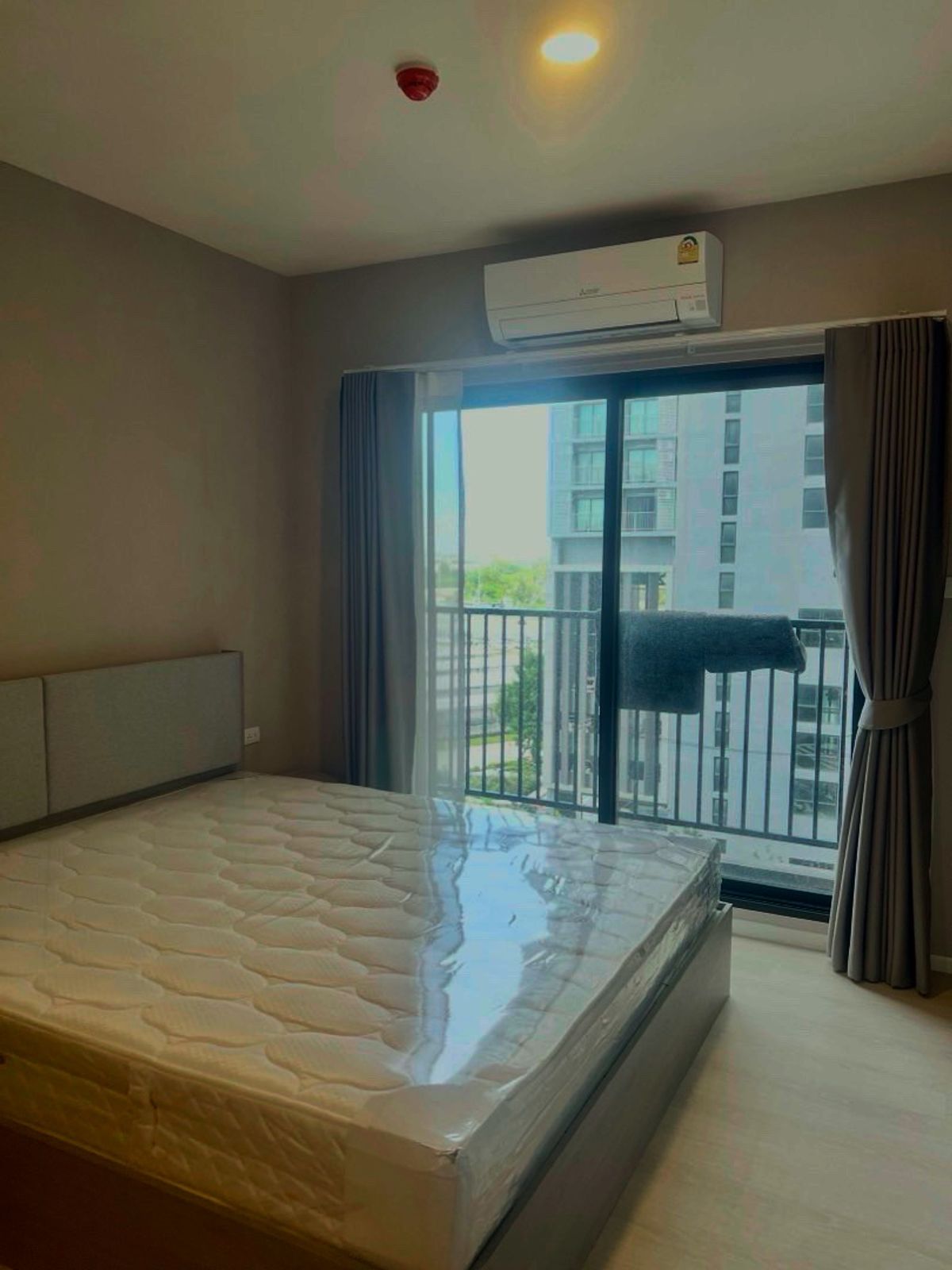 ให้เช่าคอนโดบางนา แบริ่ง ลาซาล : A Space Mega 2 For RENT ห้องตกแต่งสวยพร้อมอยู่ ขนาด 28.55 ตร.ม. ชั้น 6 ทิศตะวันออก ให้เช่าพร้อมเฟอร์นิเจอร์ และเครื่องใช้ไฟฟ้าครบ ใกล้ห้างสรรพสินค้าเมกาบางนา
