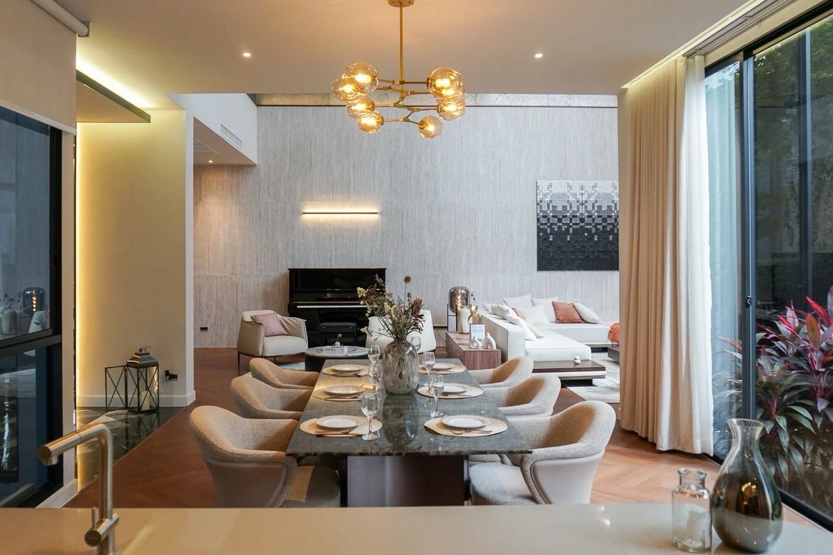 For RentHousePattanakan, Srinakarin : 3-story detached house with private elevator Decorated with superior design, 540 sq m, rent 420,000 baht.