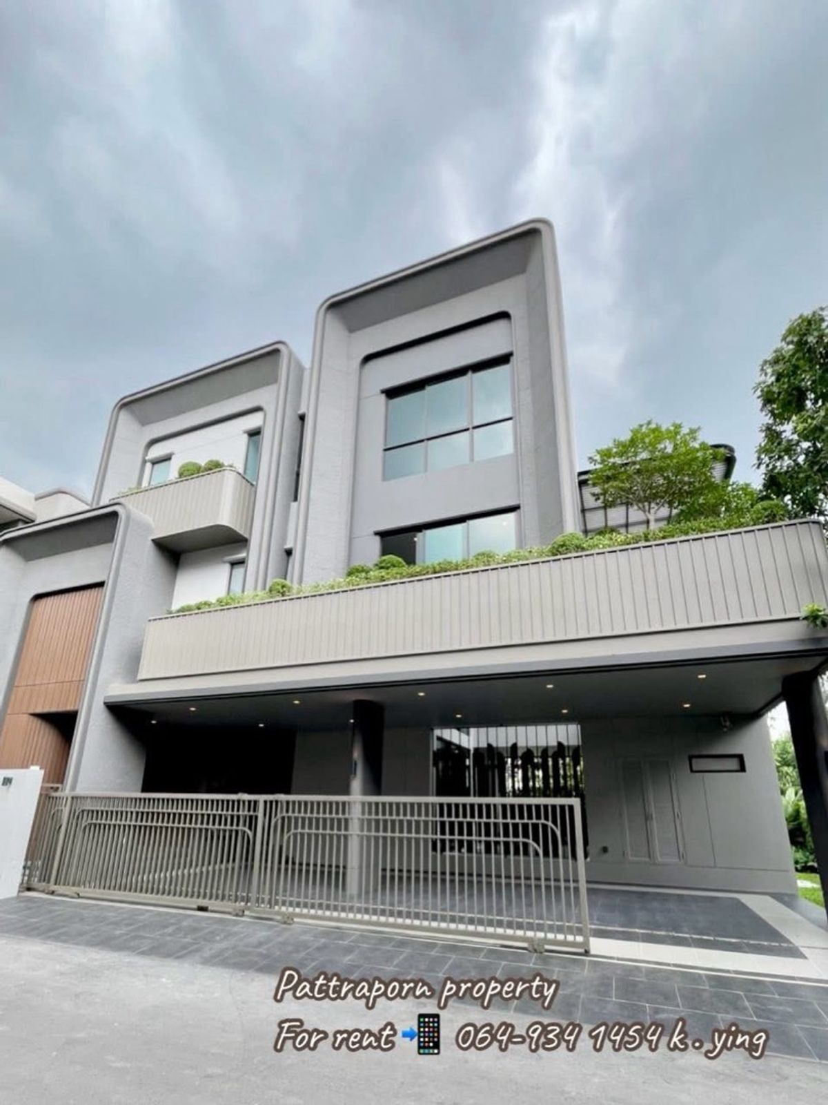 ให้เช่าบ้านแจ้งวัฒนะ เมืองทอง : 🏡 For rent - ให้เช่า  หมู่บ้าน Grand Bangkok Boulevard ดอนเมือง-แจ้งวัฒนะ  
🏡 #หมู่บ้านเดียวกันกับคุณเจนนี่ได้หมดถ้าสดชื่น 💰🎉
 ￼

