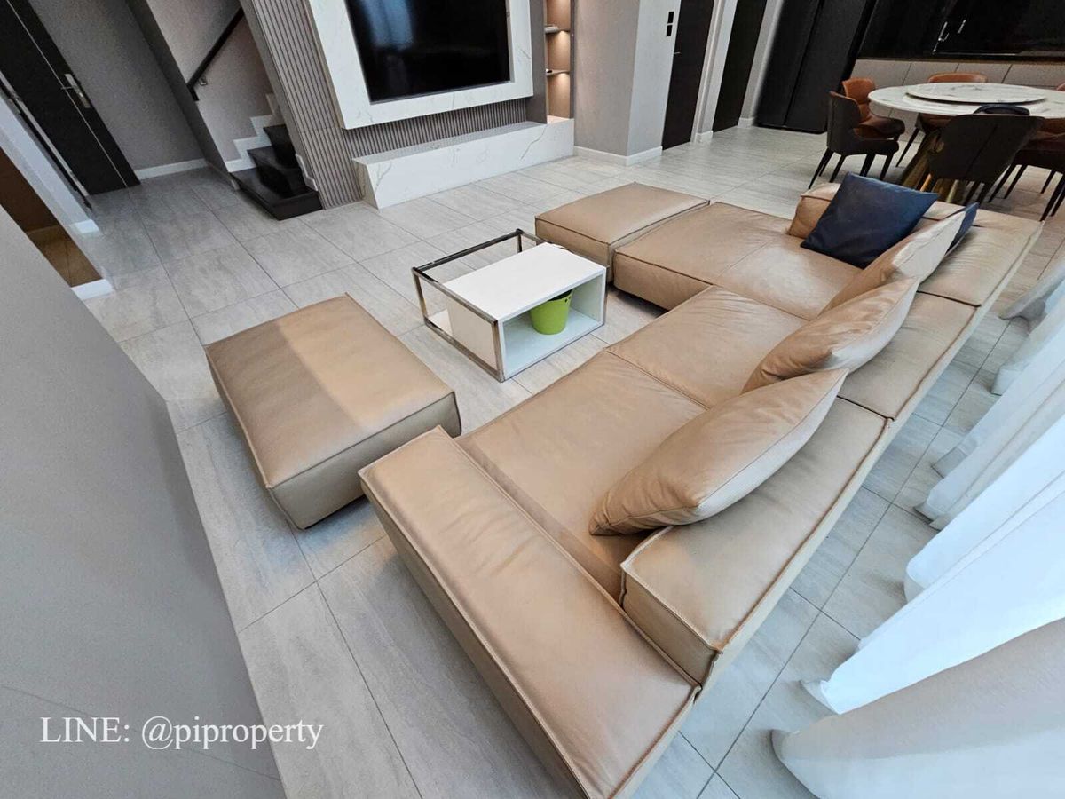 บ้านพัฒนาการ ศรีนครินทร์ : เฟอร์นิเจอร์ครบ บ้านเดี่ยวหรูทันสมัยให้เช่าในเดอะเจนทรีพัฒนาการ 4 ห้องนอน + 5 ห้องน้ํา + ที่จอดรถ 3 คัน ชุมชนที่อยู่อาศัยวิลล่าพัฒนาการชั้นนํา