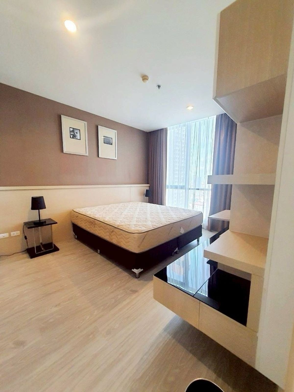 For RentCondoSukhumvit, Asoke, Thonglor : Condo for rent Estella Ekkamai 
 🛌 2 bed 🛁 2 bath 23Fl. 
 size 74.76 sqm. 🚄BTS Ekkamai