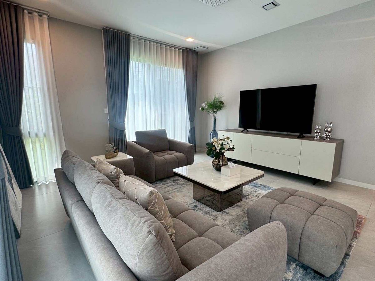 ให้เช่าบ้านลาดกระบัง สุวรรณภูมิ : ให้เช่า บ้านเดี่ยว มัณฑนา มอเตอร์เวย์ – พระราม 9 (Mantana Motorway–Rama 9) ขนาด 120.2 ตารางวา 4 ห้องนอน พร้อมอยู่ แขวงทับยาว เขตลาดกระบัง กรุงเทพมหานคร