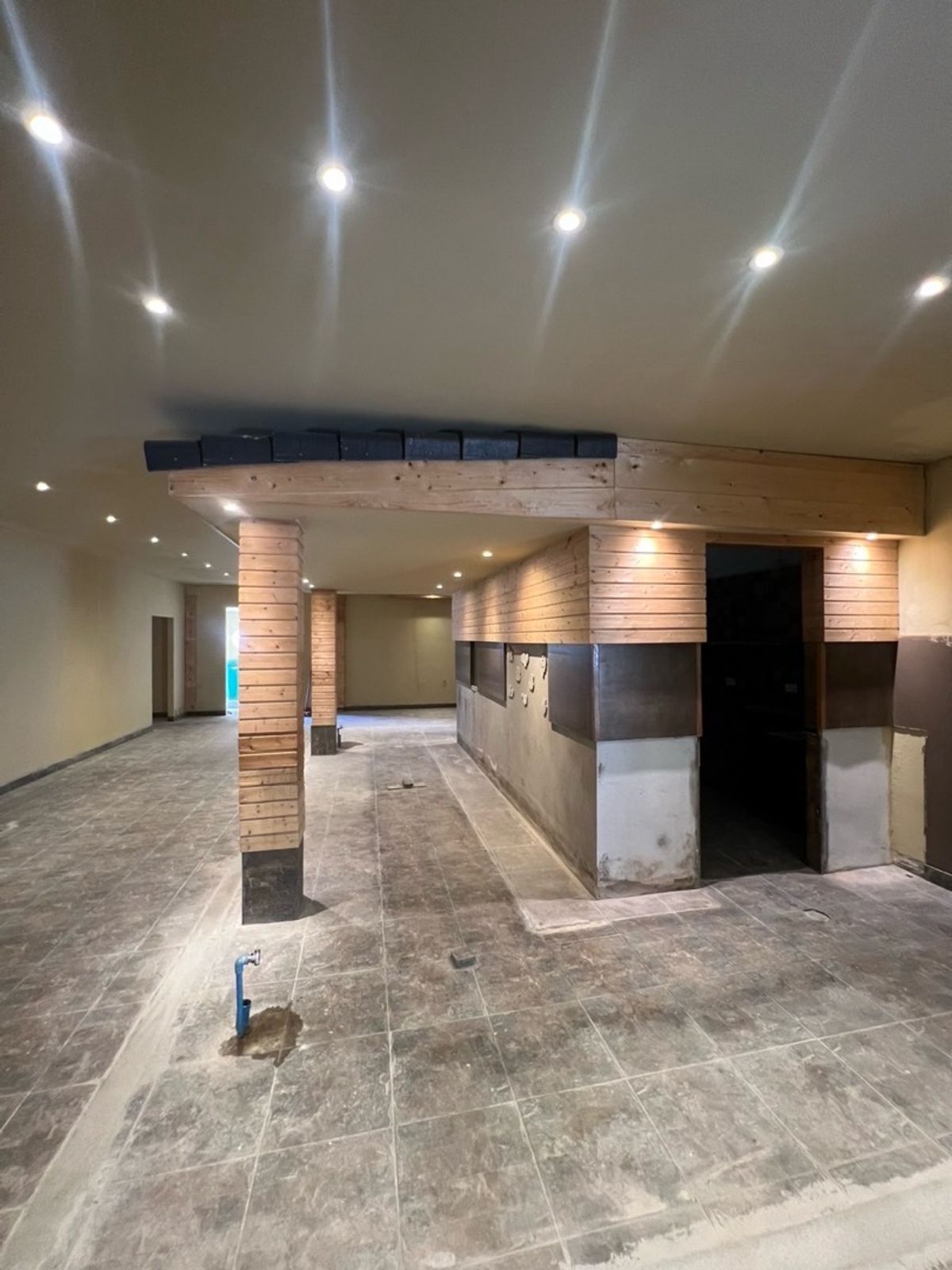 ให้เช่าร้านค้า/ตลาดนัดสะพานควาย จตุจักร : บ้านเช่า ทำธุรกิจ อินทามระ พญาไท สะพานควาย ที่จอดรถ 15 คัน 