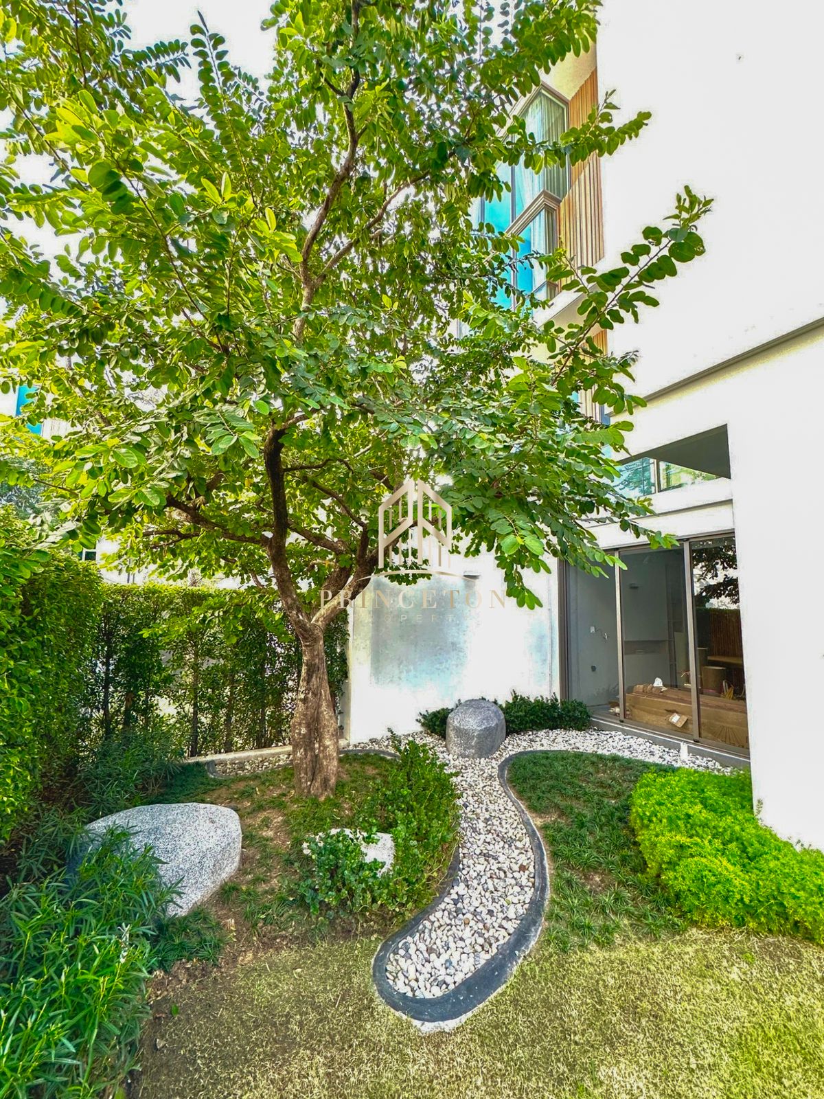 HousePattanakan, Srinakarin : VIVE Rama 9 – Luxurious 3-Story Home in Modern Japanese Design 📞092-4252445