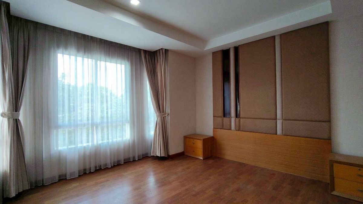 ขายบ้านพุทธมณฑล ศาลายา : ขายบ้านเดี่ยวหลังใหญ่ หัวมุม ทำเลดีที่สุดในโครงการ บุษราคัม เรสซิเด้นท์ ศาลาธรรมสพน์