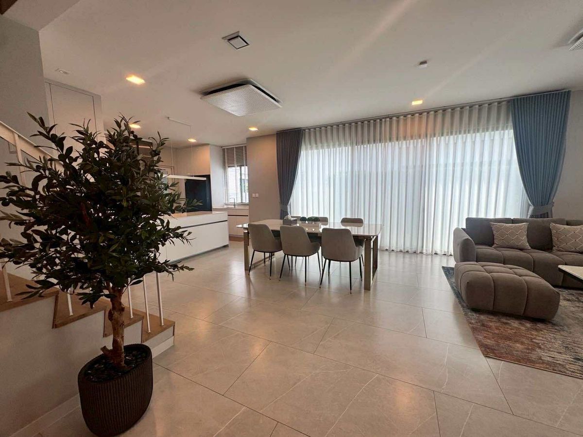 ให้เช่าบ้านลาดกระบัง สุวรรณภูมิ : ให้เช่า บ้านเดี่ยว มัณฑนา มอเตอร์เวย์ – พระราม 9 (Mantana Motorway–Rama 9) ขนาด 120.2 ตารางวา 4 ห้องนอน พร้อมอยู่ แขวงทับยาว เขตลาดกระบัง กรุงเทพมหานคร