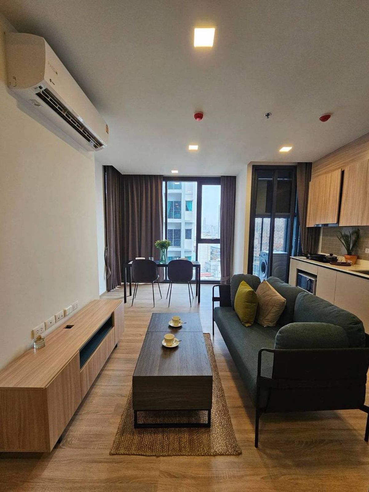 For SaleCondoRatchathewi,Phayathai : XT Phayathai【𝐒𝐄𝐋𝐋 & 𝐑𝐄𝐍𝐓】🔥Creative concept, modern room with full design🔥  Contact Line ID: @hacondo