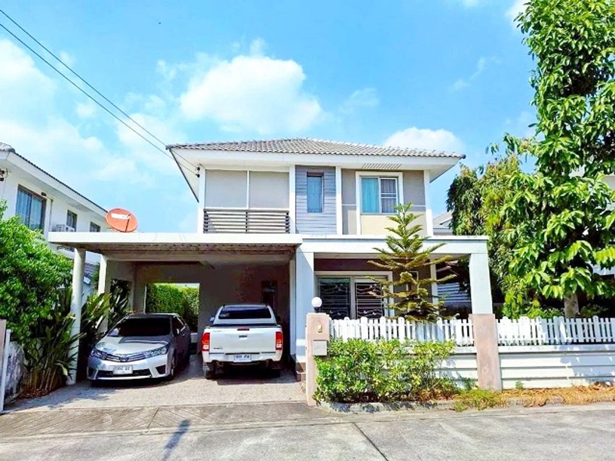 For RentHousePattaya, Bangsaen, Chonburi : J-Park Sriracha 3.9km. Mansion Luxury 2-story Pinthong 2 Industrial Estate detached house for rent n