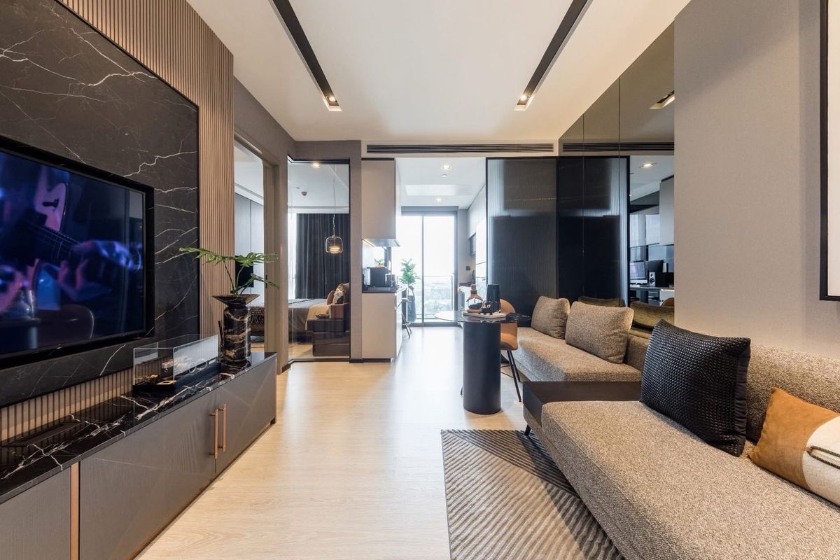 For SaleCondoSukhumvit, Asoke, Thonglor : Urgent sale, 1 bedroom, special price, The Room Sukhumvit 38, price 7.5 million baht, contact 0869017364.