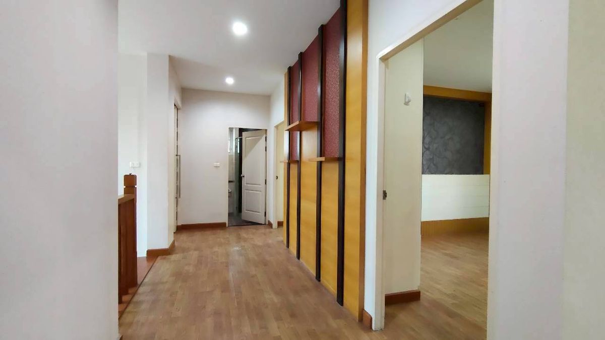 ขายบ้านพุทธมณฑล ศาลายา : ขายบ้านเดี่ยวหลังใหญ่ หัวมุม ทำเลดีที่สุดในโครงการ บุษราคัม เรสซิเด้นท์ ศาลาธรรมสพน์