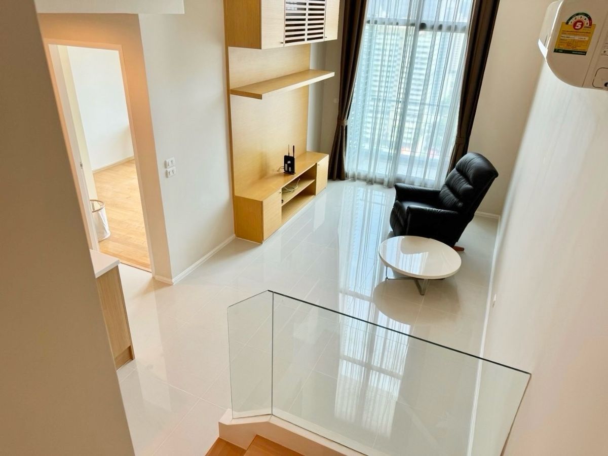For SaleCondoRama9, Petchburi, RCA : 🌆 Spectacular view in the heart of Asoke! Villa Asoke, 30+ floor | 2 bedrooms, 110 sq m. | Near MRT Phetchaburi | Large room, fully furnished, ready to move in, only 12.5 million.