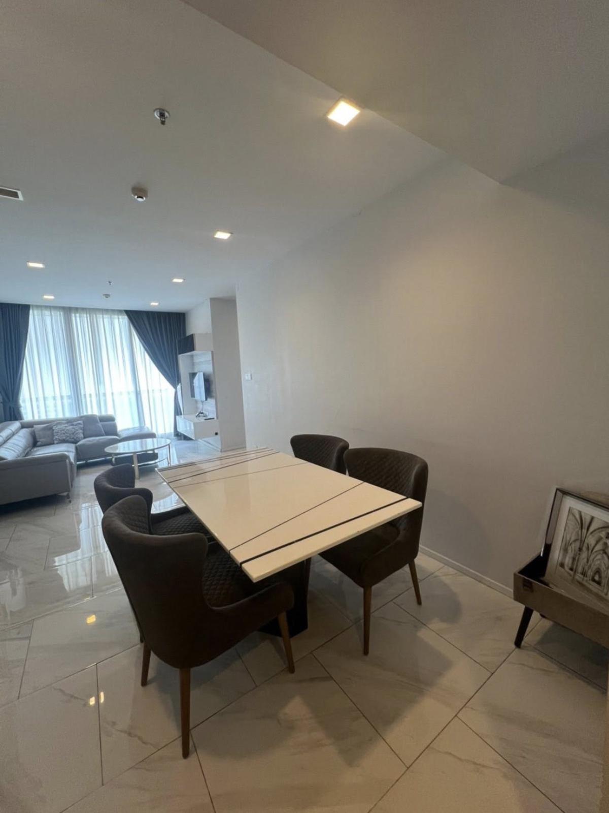 ขายคอนโดนานา : ขายคอนโด  ไฮด์ สุขุมวิท 11 BTS-นานา คลองเตยเหนือ เขต วัฒนา กรุงเทพ CX-134097