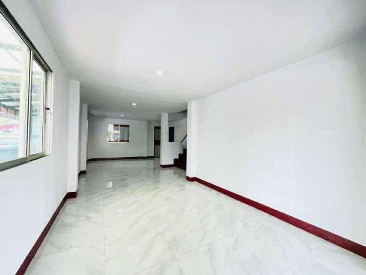 ขายบ้านนนทบุรี บางใหญ่ บางบัวทอง : ขายบ้าน  สิวารัตน์ 9 บางบัวทอง ห้องมุม หน้ากว้าง รีโนเวทใหม่ บางบัวทอง บางบัวทอง นนทบุรี CX-134703