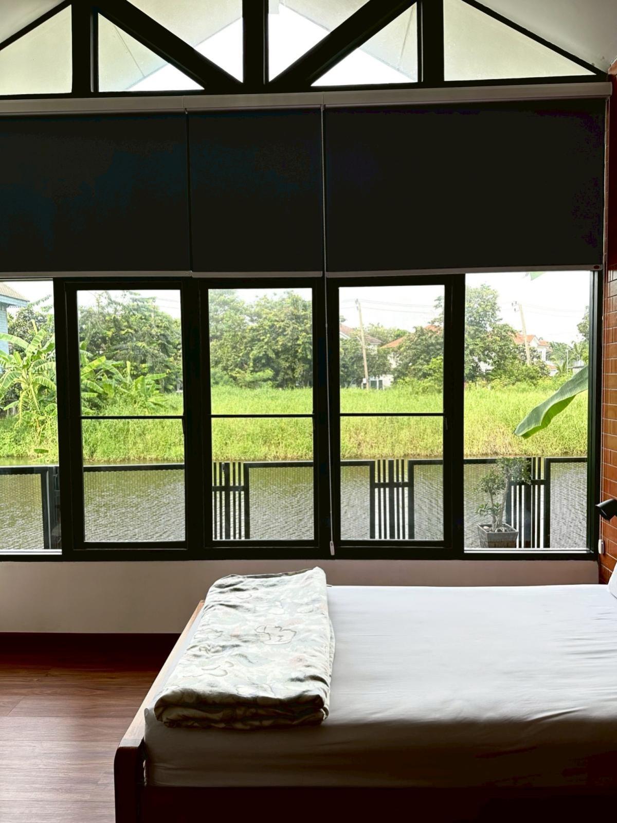 ขายบ้านมีนบุรี-ร่มเกล้า : ขายบ้าน  กฤษดานคร 25 ห้องมุม ทรายกองดินใต้ เขต คลองสามวา กรุงเทพ CX-133318