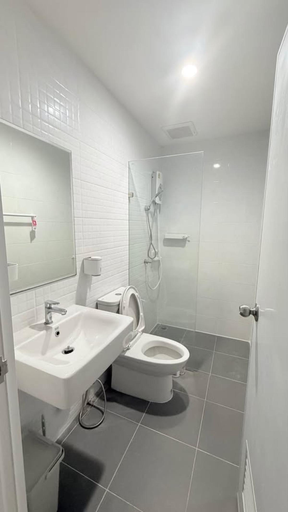 ขายทาวน์โฮมมหาชัย สมุทรสาคร : ขายทาวน์เฮ้าส์/ทาวน์โฮม  เดอะมิราเคิล กาญจนาภิเษก - เอกชัย หน้ากว้าง บางน้ำจืด เมืองสมุทรสาคร สมุทรสาคร CX-134379