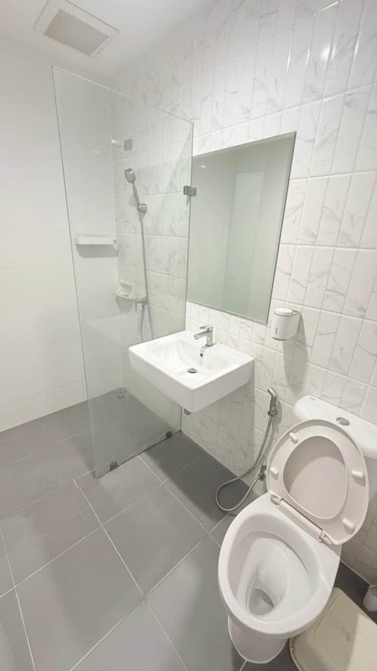 ขายทาวน์โฮมมหาชัย สมุทรสาคร : ขายทาวน์เฮ้าส์/ทาวน์โฮม  เดอะมิราเคิล กาญจนาภิเษก - เอกชัย หน้ากว้าง บางน้ำจืด เมืองสมุทรสาคร สมุทรสาคร CX-134379