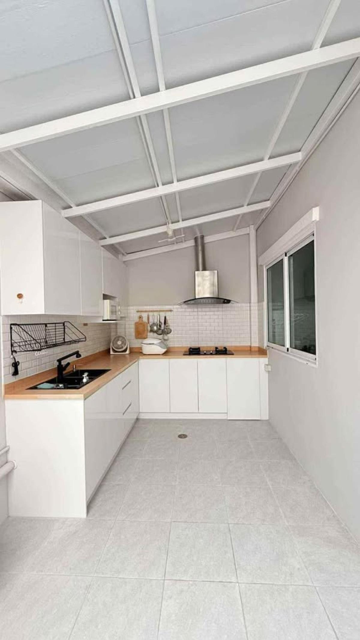 ขายทาวน์โฮมมหาชัย สมุทรสาคร : ขายทาวน์เฮ้าส์/ทาวน์โฮม  เดอะมิราเคิล กาญจนาภิเษก - เอกชัย หน้ากว้าง บางน้ำจืด เมืองสมุทรสาคร สมุทรสาคร CX-134379