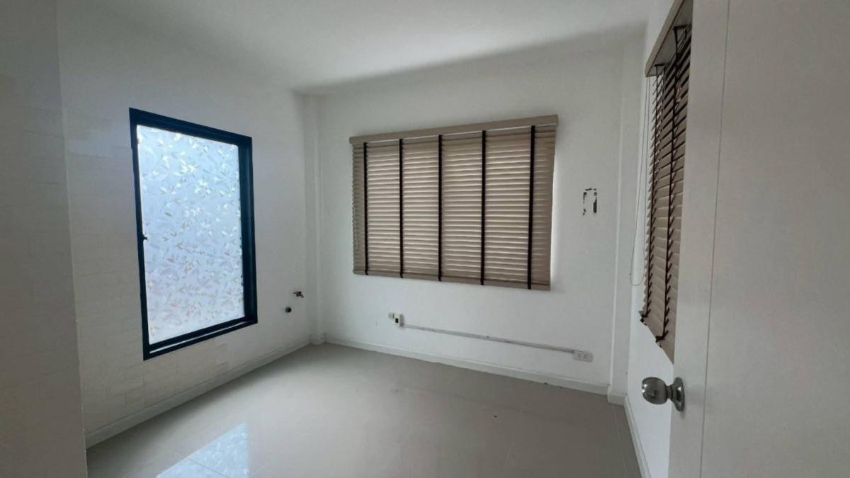 ขายบ้านนวมินทร์ รามอินทรา : ขายบ้าน  คาซ่า วิลล์ วงแหวน-รามอินทรา ออเงิน เขต สายไหม กรุงเทพ CX-134390