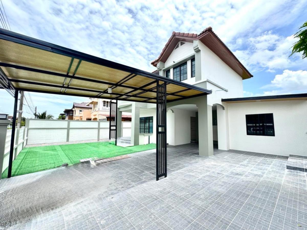 ขายบ้านปทุมธานี รังสิต ธรรมศาสตร์ : ขายบ้าน  บ้านพรจิรา คลอง 7 หน้ากว้าง รีโนเวทใหม่ บึงคำพร้อย ลำลูกกา ปทุมธานี CX-134003