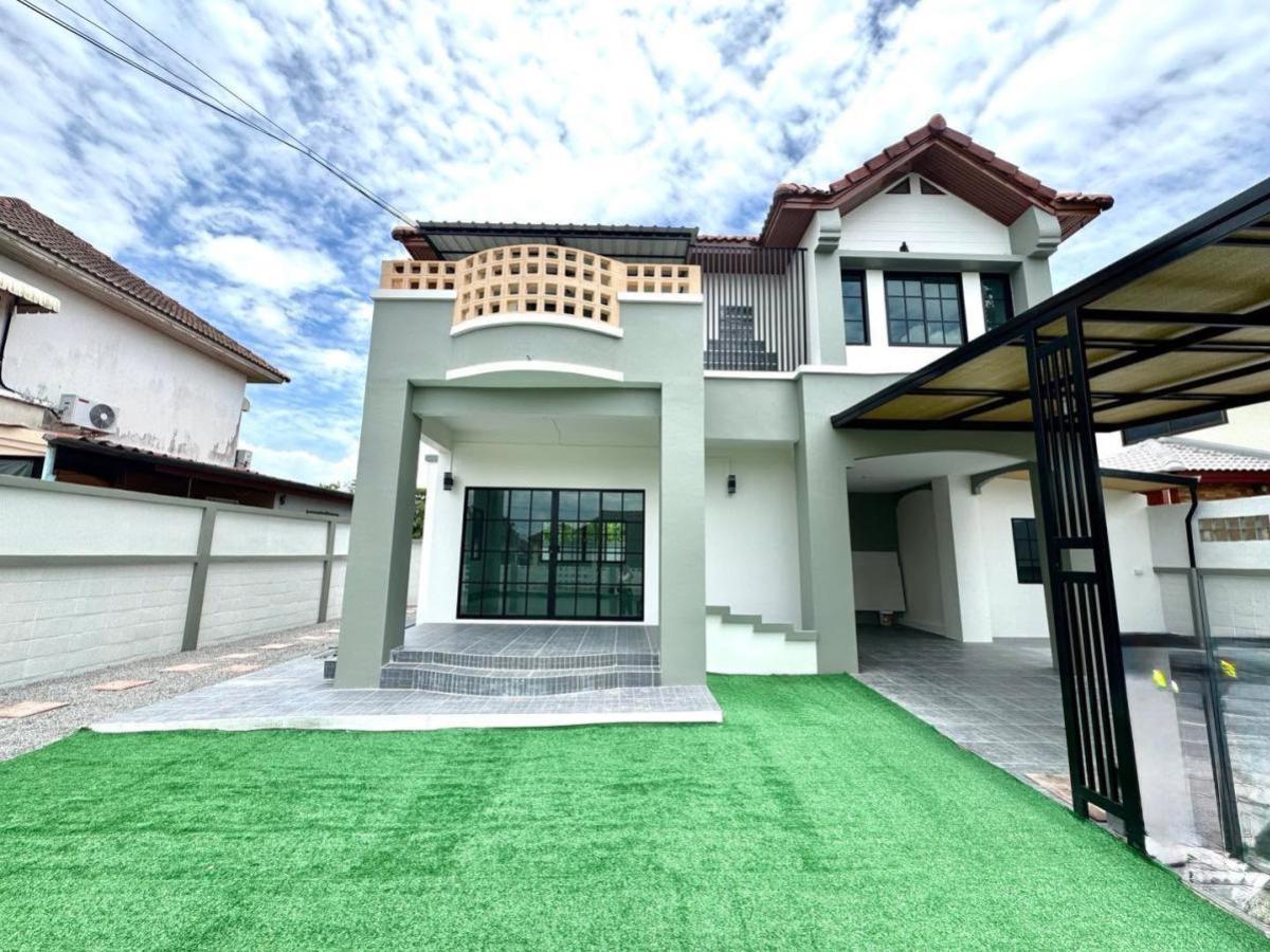 For SaleHousePathum Thani,Rangsit, Thammasat : For Sale House , Baan Pornjira khong 7 , wide frontage , newly renovated , Bueng Kham Phoi , Lam Luk Ka , Pathum Thani , CX-134003